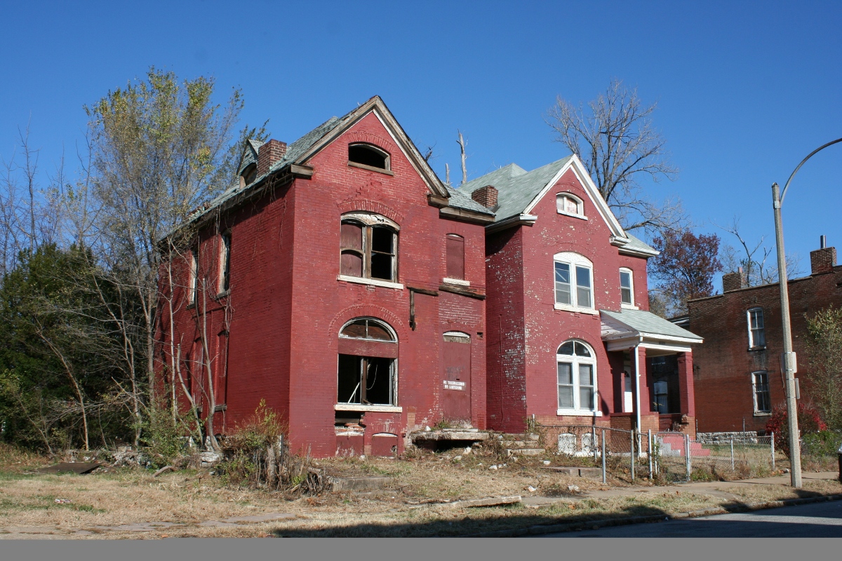 Alice Avenue, St. Louis, birthplace of Fred W. Riess