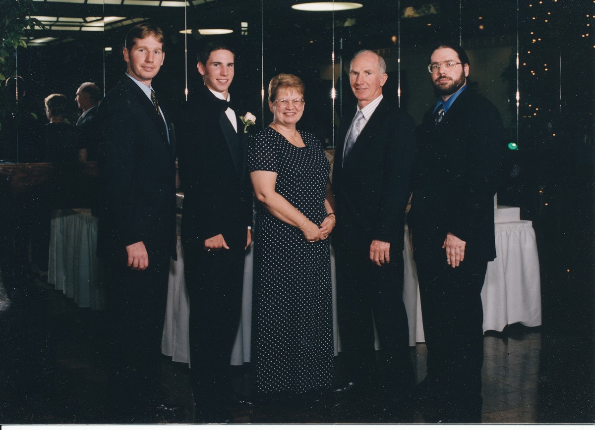 Robert Hucke and Susan Riess Hucke and sons, 1999